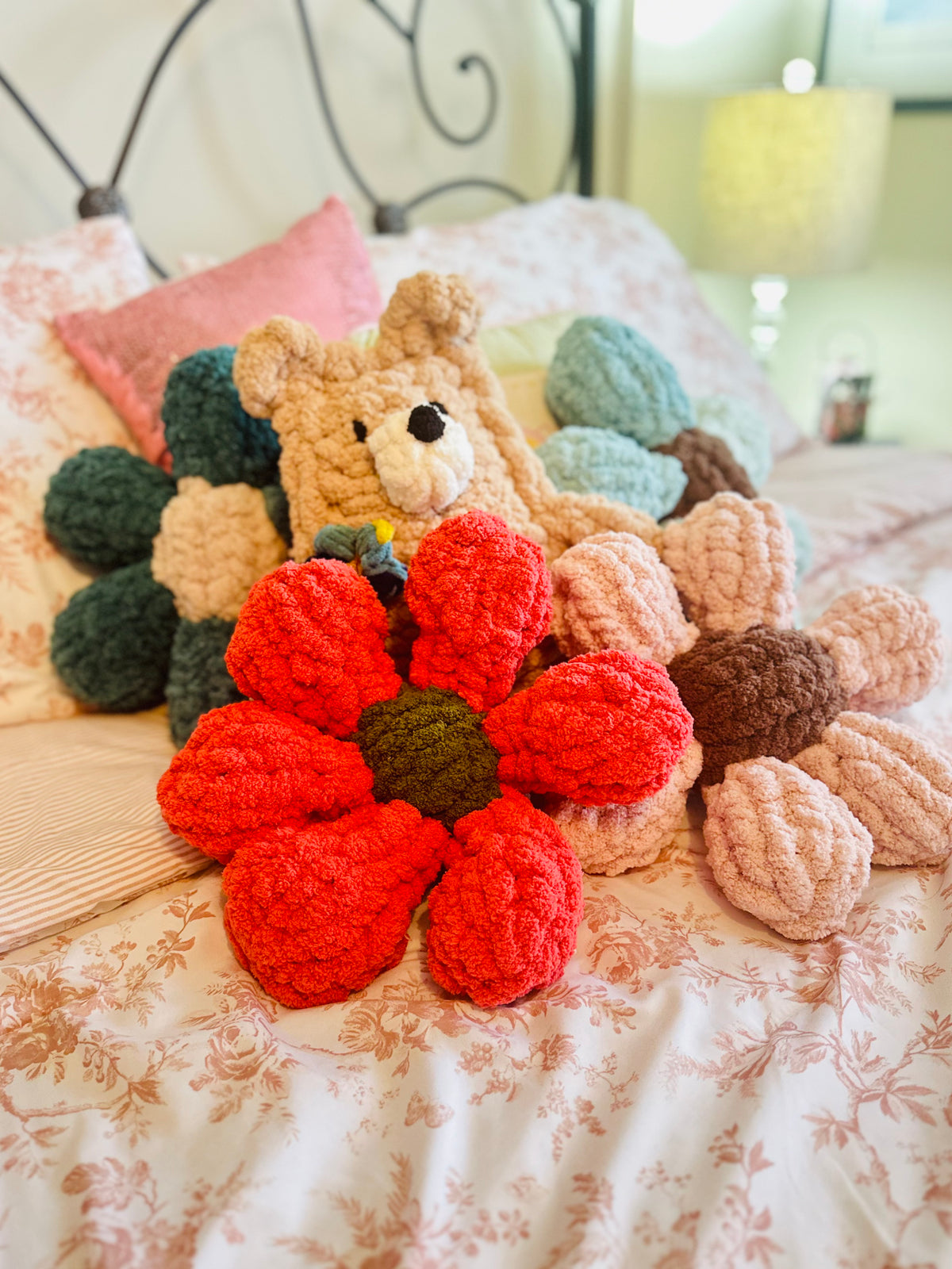 Daisy Pillow