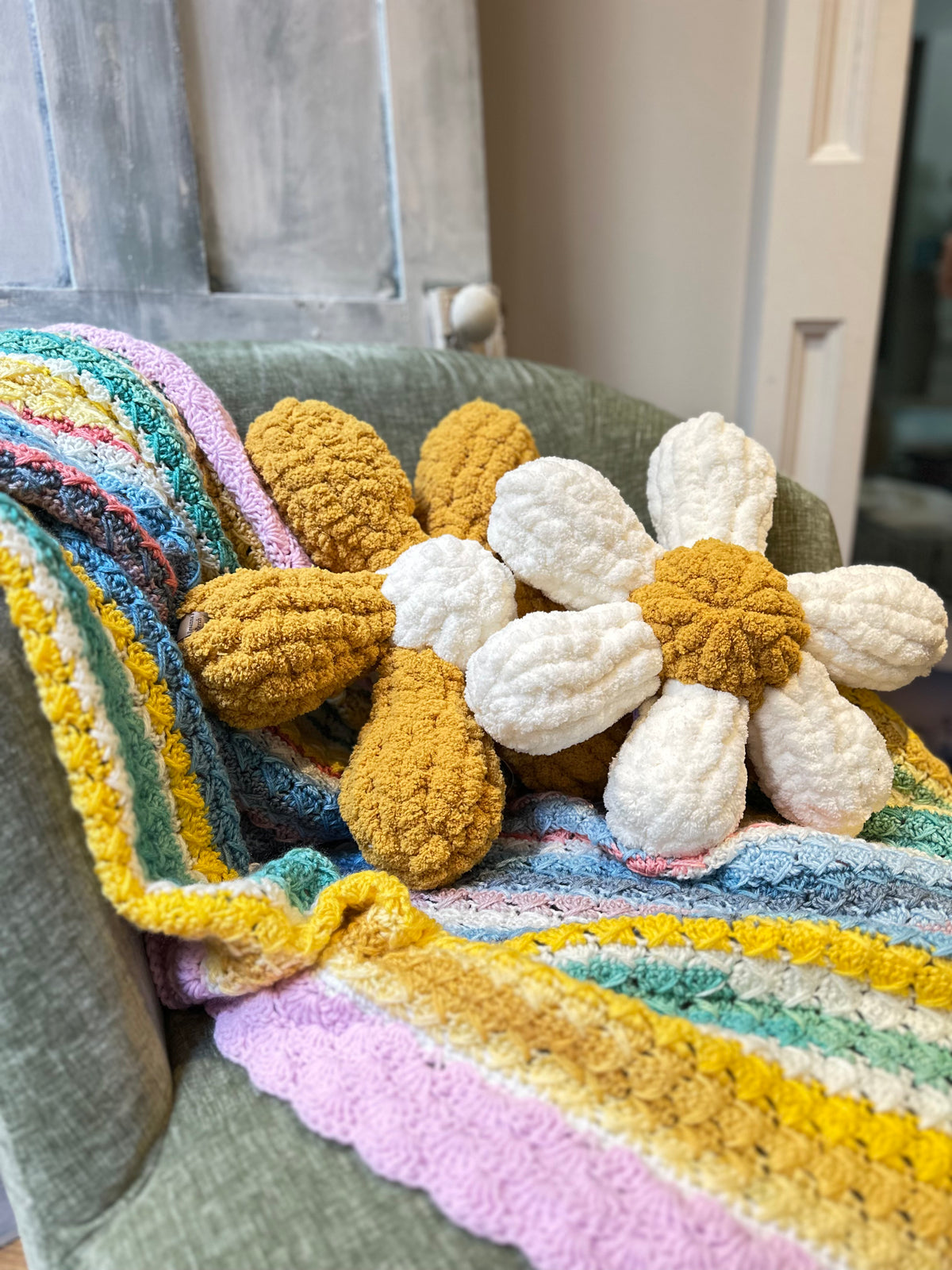 Daisy Pillow